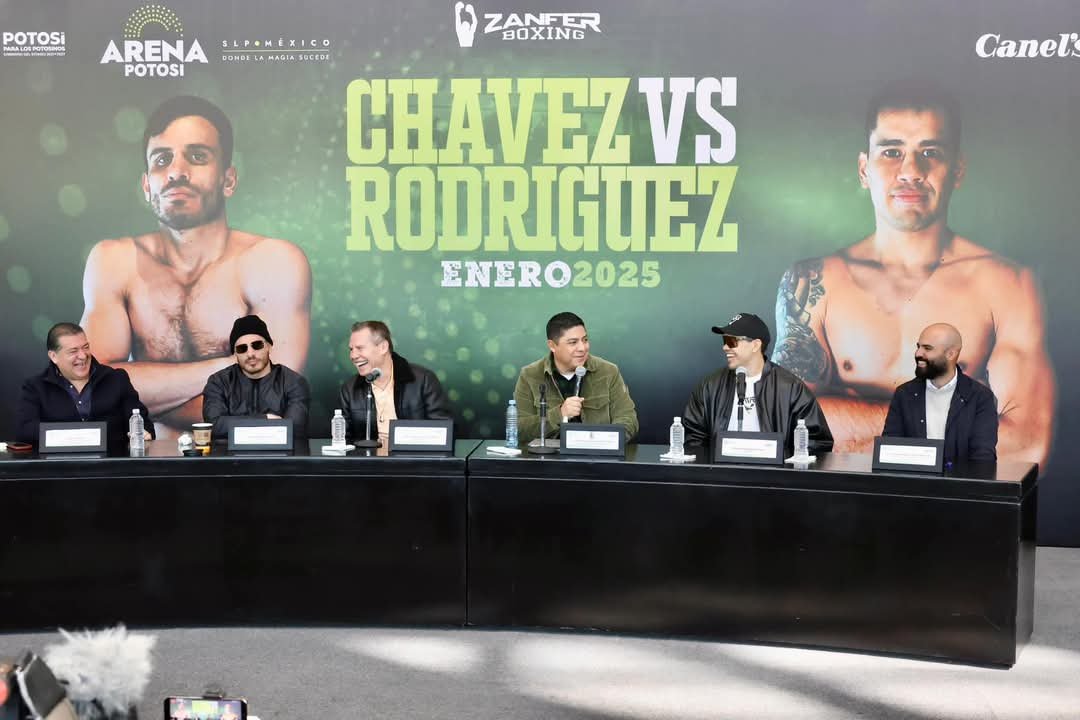 JULIO CÉSAR CHÁVEZ ELOGIA A LA ARENA POTOSÍ
