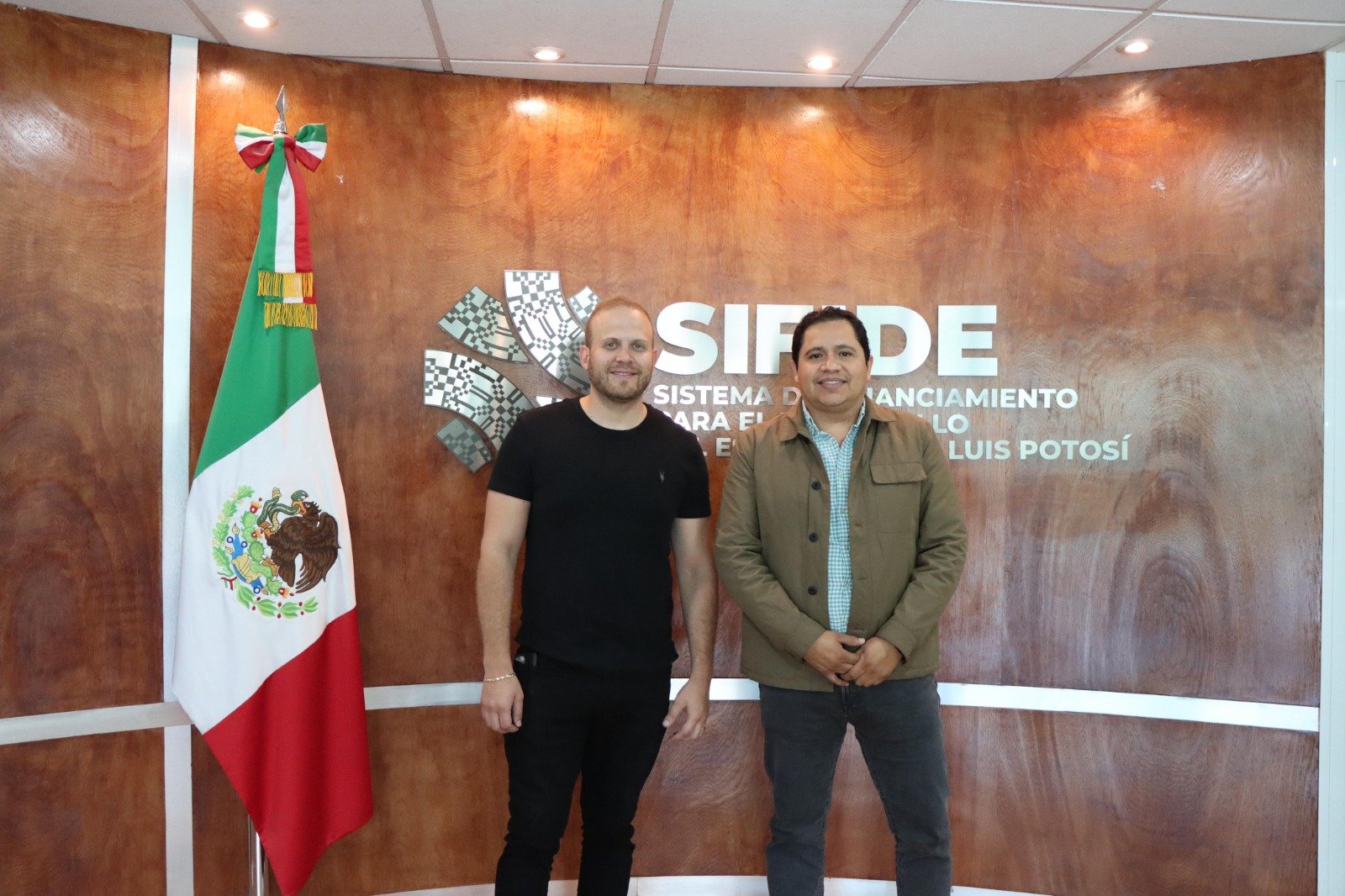 EL ESTADO BRINDA APOYO A EMPRENDEDOR AFECTADO POR LA DELINCUENCIA CON CRÉDITO DEL SIFIDE