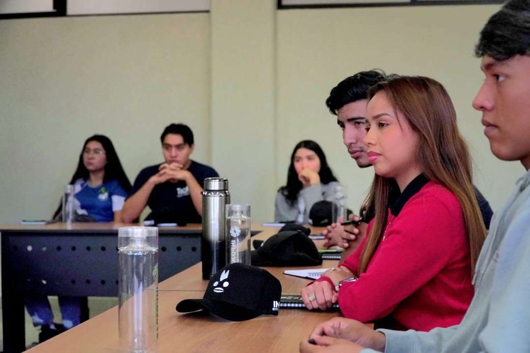 EJECUTIVO ESTATAL BRINDARÁ MÁS APOYO A JÓVENES DE LA HUASTECA