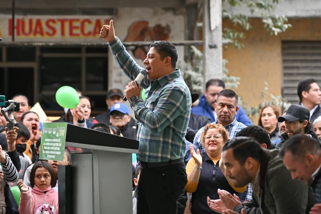 RICARDO GALLARDO ANUNCIA ENTREGA DE TERRENOS EN APOYO A FAMILIAS