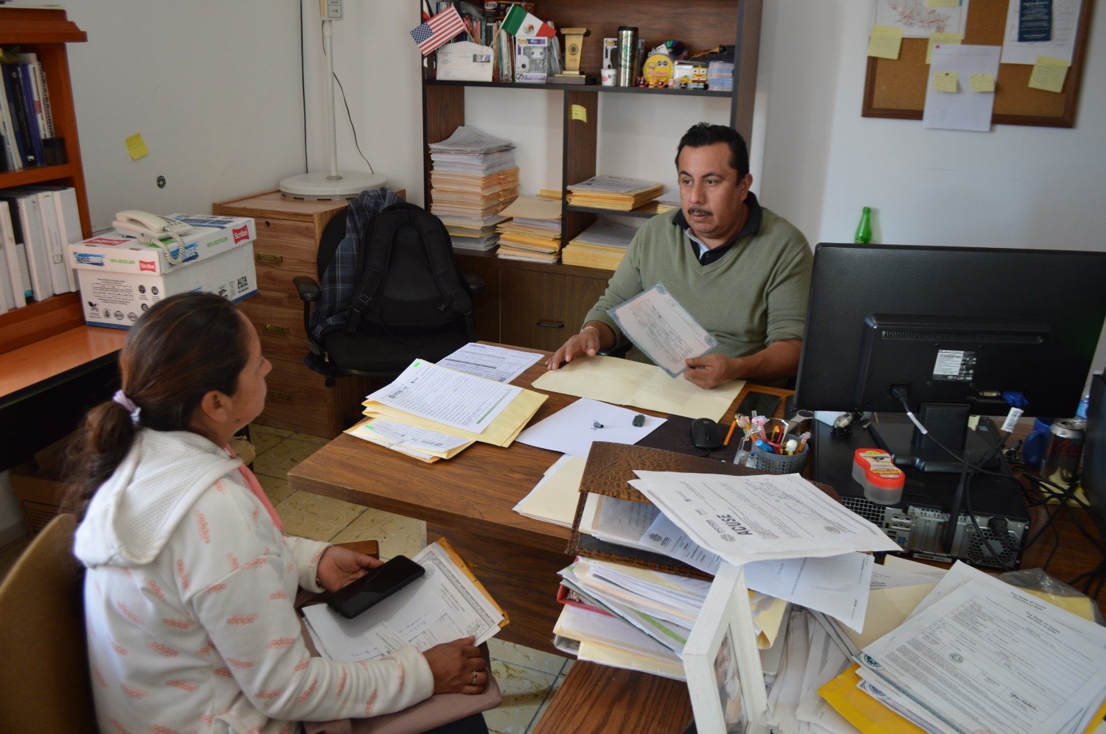 EL ESTADO BRINDA APOYO A CONNACIONALES EN TRÁMITES MIGRATORIOS