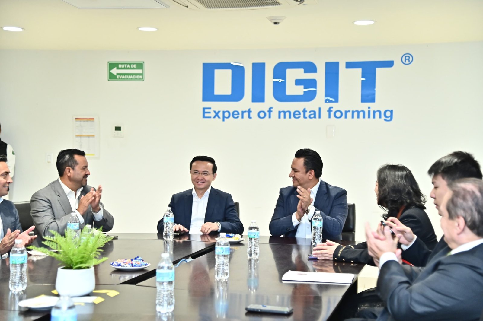 GOBIERNO ESTATAL Y SECTOR EMPRESARIAL MANTENDRÁN CRECIMIENTO ECONÓMICO EN SLP