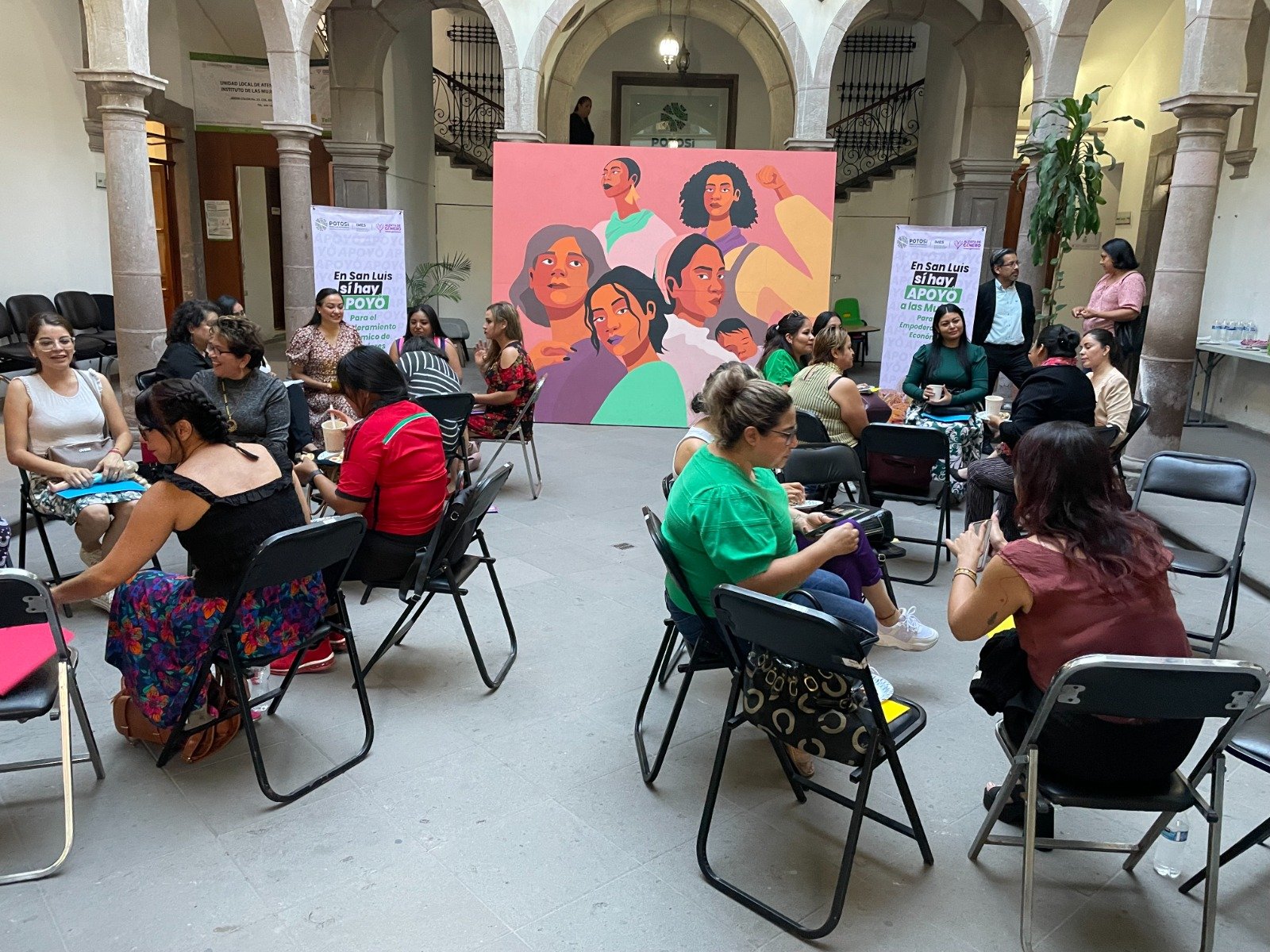 GOBIERNO DEL ESTADO EMPODERA Y BRINDA APOYO A LAS POTOSINAS