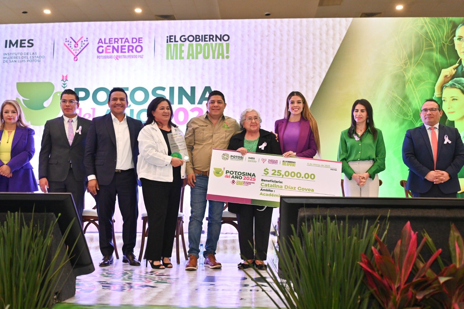 RICARDO GALLARDO REAFIRMA COMPROMISO DE APOYO A LAS MUJERES POTOSINAS