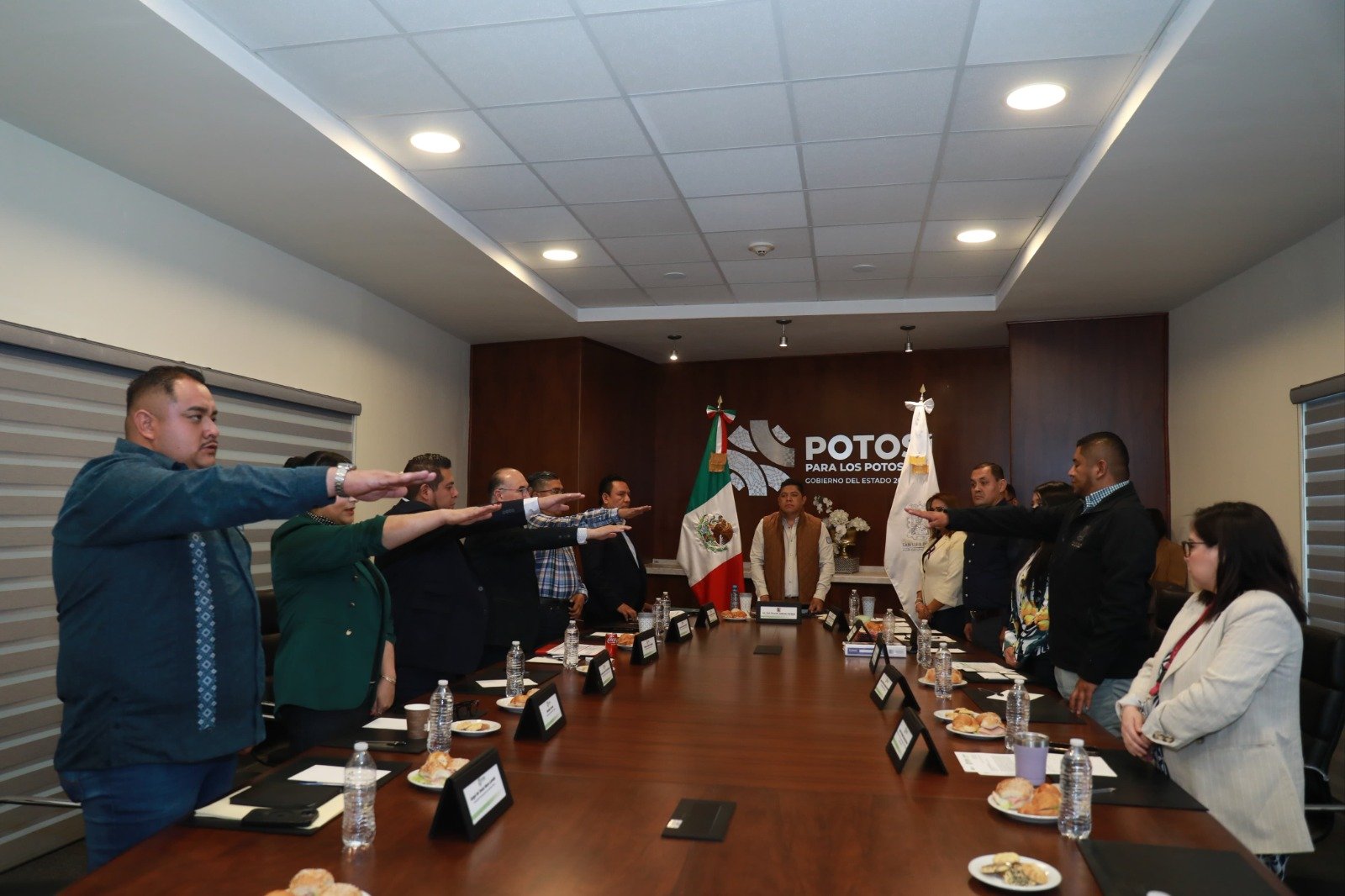 RICARDO GALLARDO TOMA PROTESTA A LA COMISIÓN METROPOLITANA DE DESARROLLO URBANO