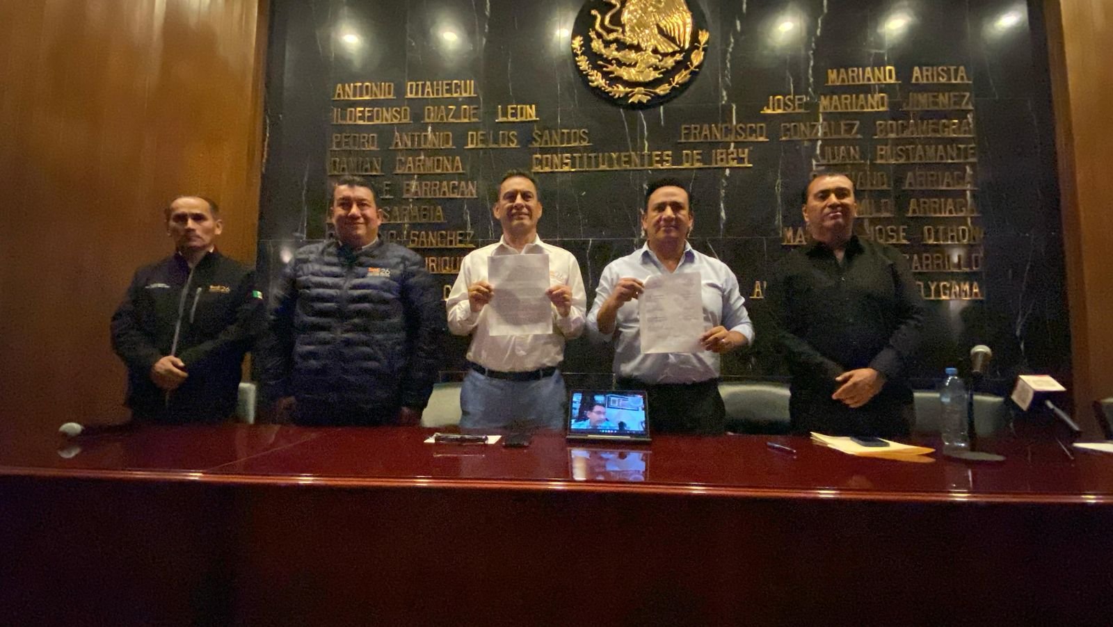 GOBIERNO DEL ESTADO FIRMA CONVENIO CON SNTE Y SE CONJURA PARO DE LABORES