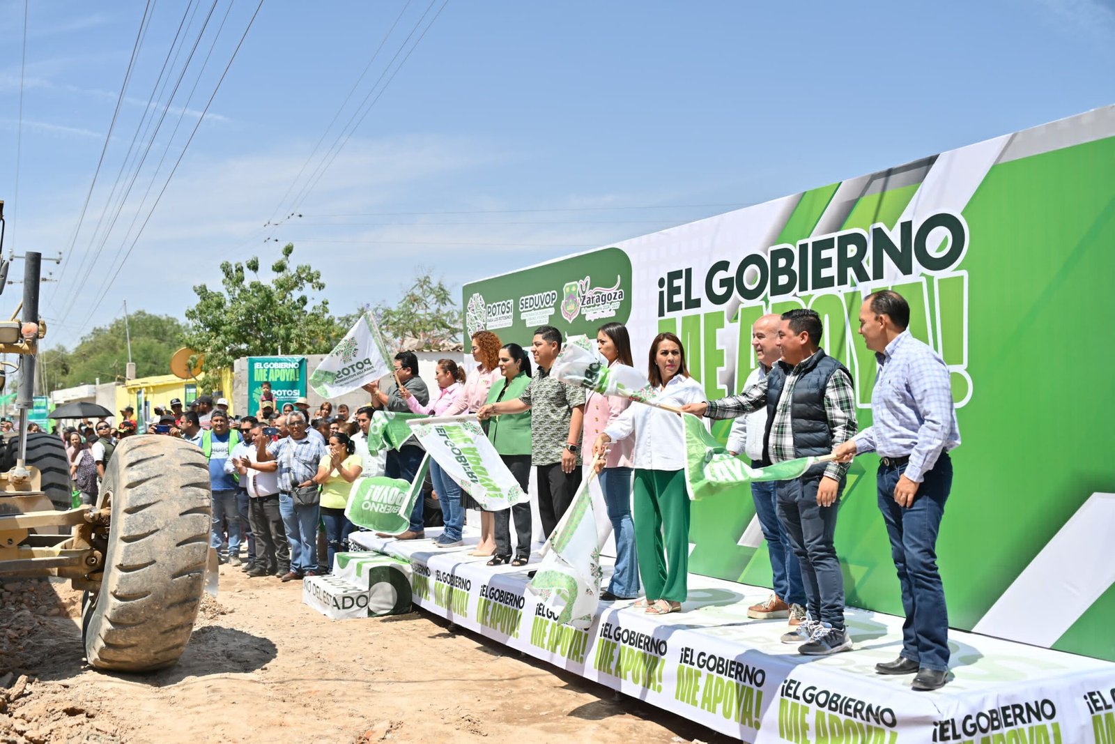 FAMILIAS DE ZARAGOZA AGRADECEN POR PAVIMENTACIONES