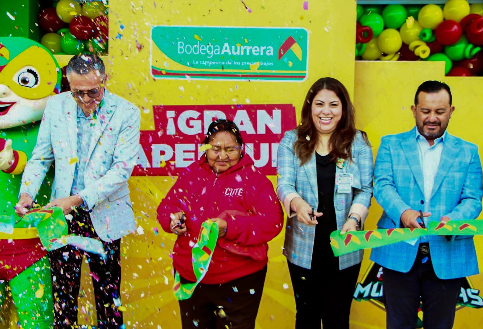 AURRERA FENAPO ABRE SUS PUERTAS