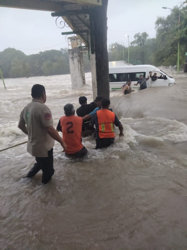 PROTECCIÓN CIVIL ESTATAL ATIENDE EMERGENCIA POR LLUVIAS