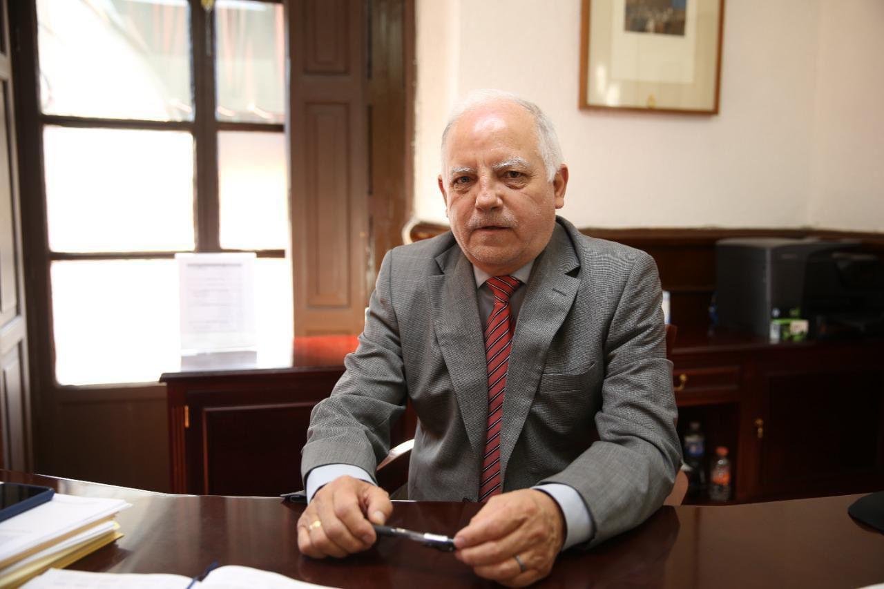 GOBIERNO ESTATAL ANALIZA AJUSTE SALARIAL A BURÓCRATAS