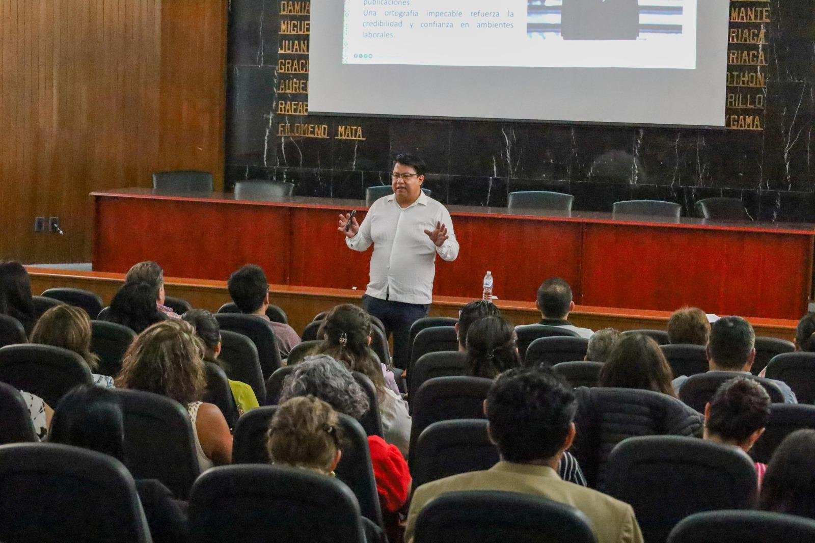 PROFESIONALIZAN A PERSONAL ESTATAL CON JORNADAS DE CAPACITACIÓN 2025