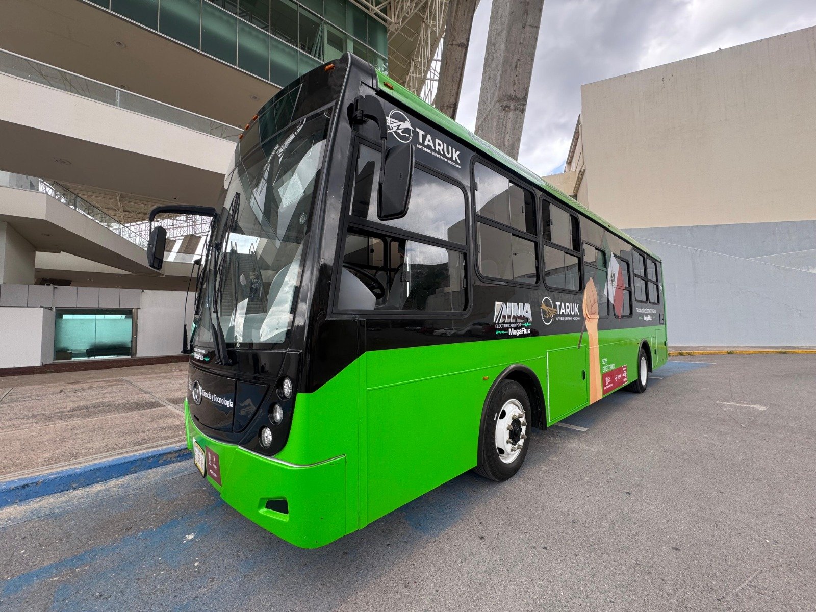 RICARDO GALLARDO ANUNCIA 60 NUEVAS UNIDADES DE METRORED PARA TRANSPORTE GRATUITO