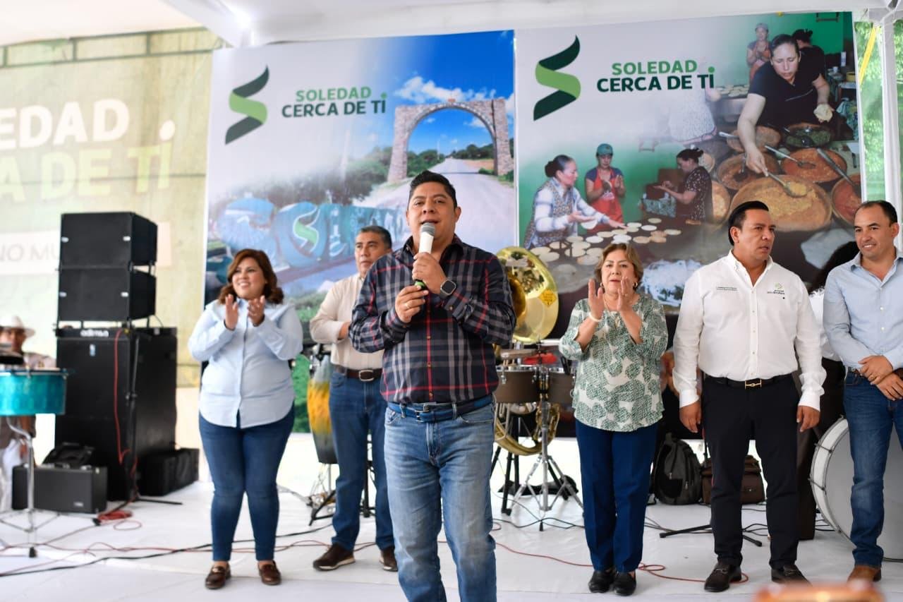 CONVIVE RICARDO GALLARDO CON SOLEDENSES EN EL DÍA DE LA GARNACHA EN LA FENAPO
