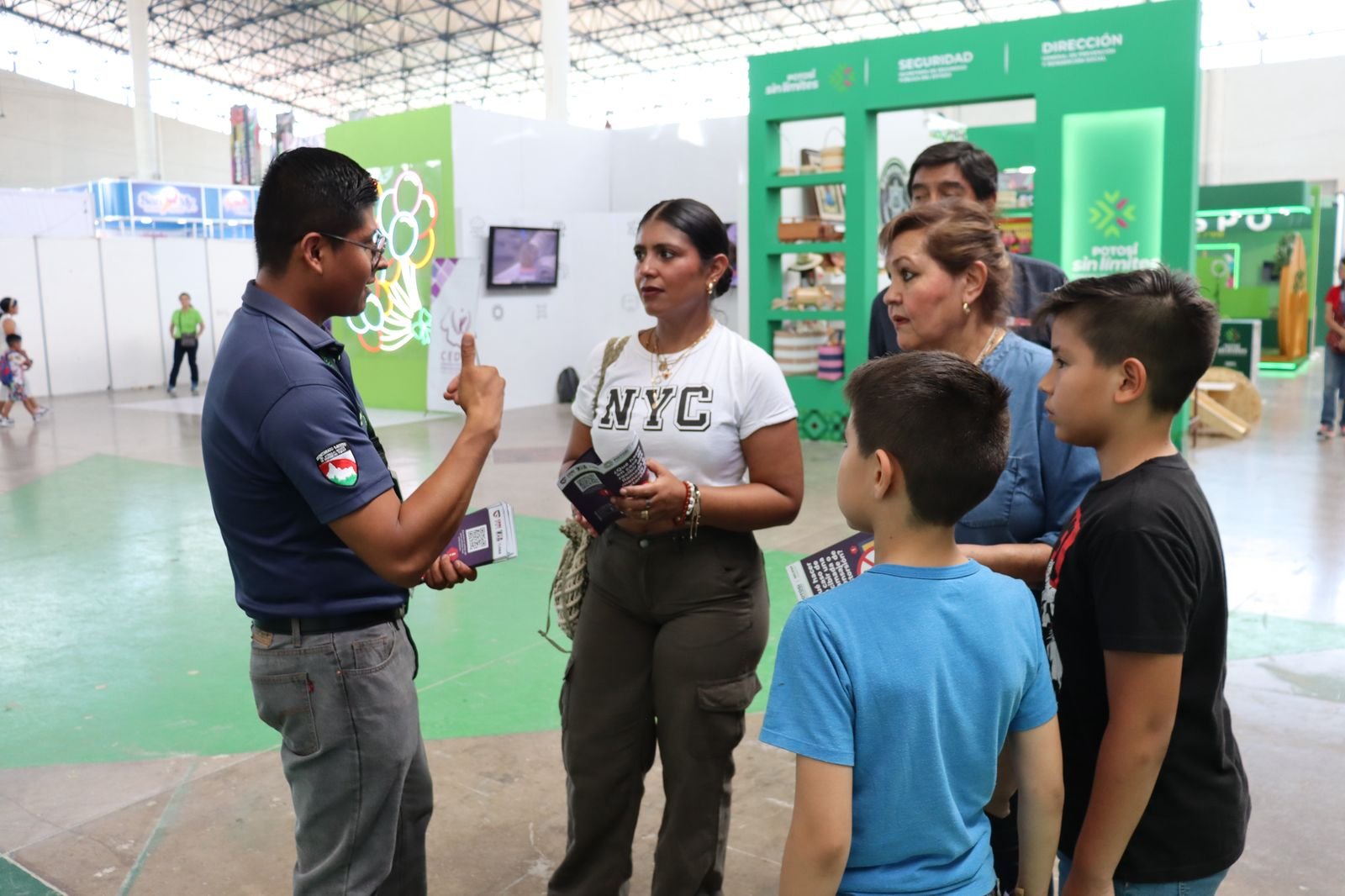 MÓDULO DE SEGURIDAD OFRECE MÚLTIPLES ACTIVIDADES EN FENAPO 2025