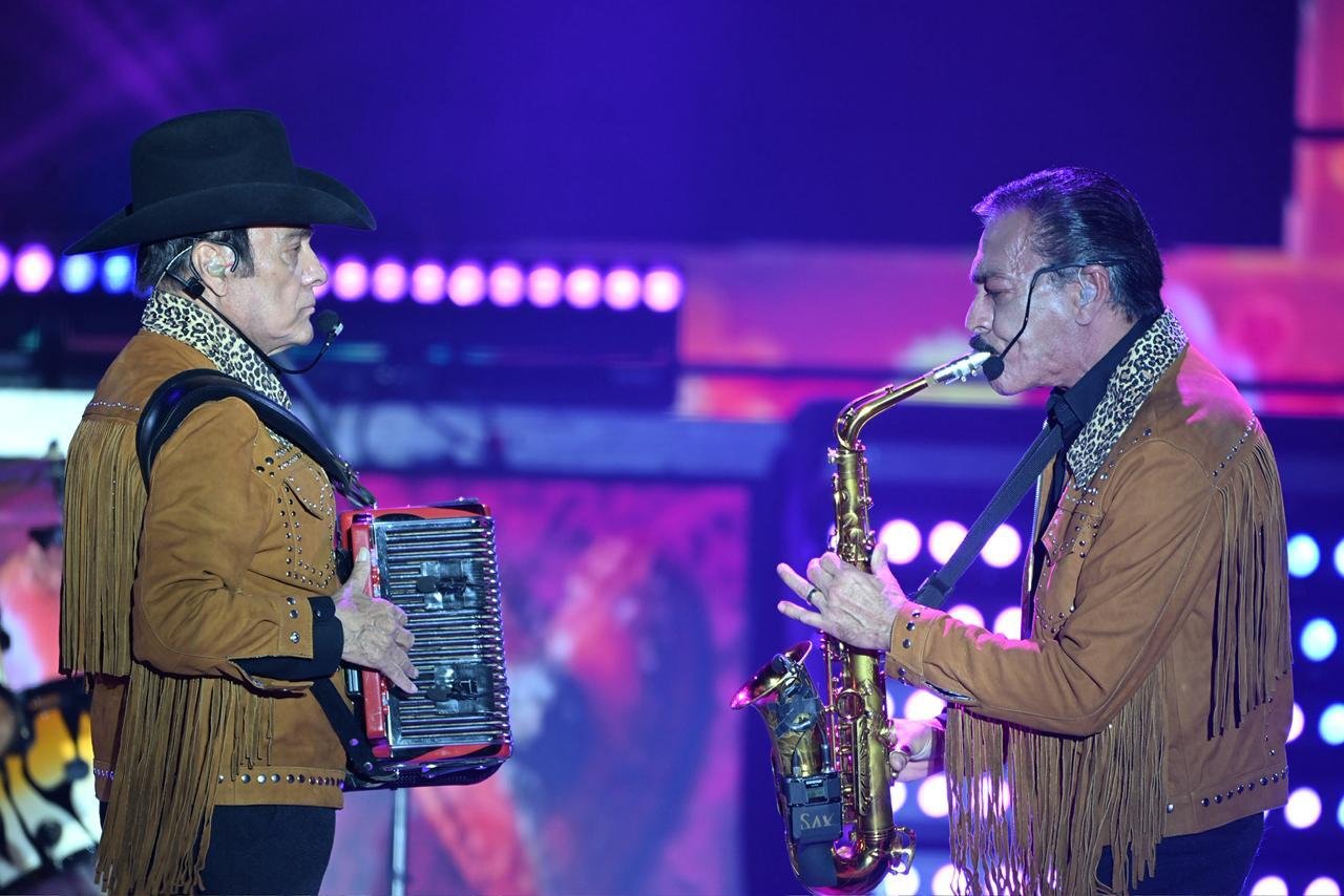 JEFES DE JEFES HACEN VIBRAR A LA FENAPO