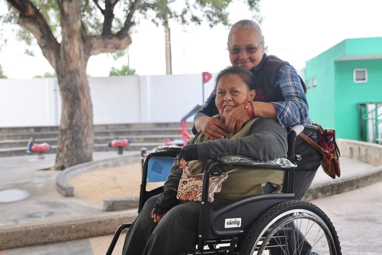 PERSONAS CON DISCAPACIDAD RECIBEN APOYOS FUNCIONALES