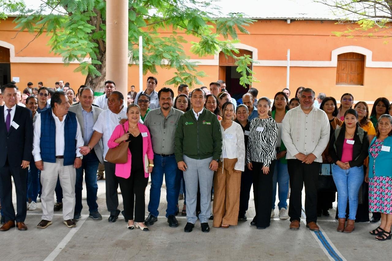 RESPALDO DEL MAGISTERIO POTOSINO A INICIATIVA EN FAVOR DE DOCENTES