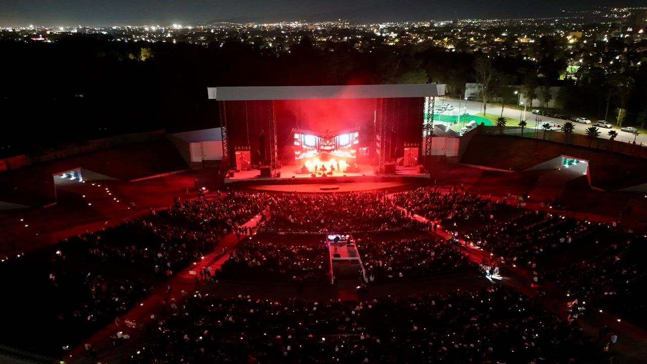 INTOCABLE ENCENDIÓ SAN LUIS CON UNA NOCHE SIN LÍMITES