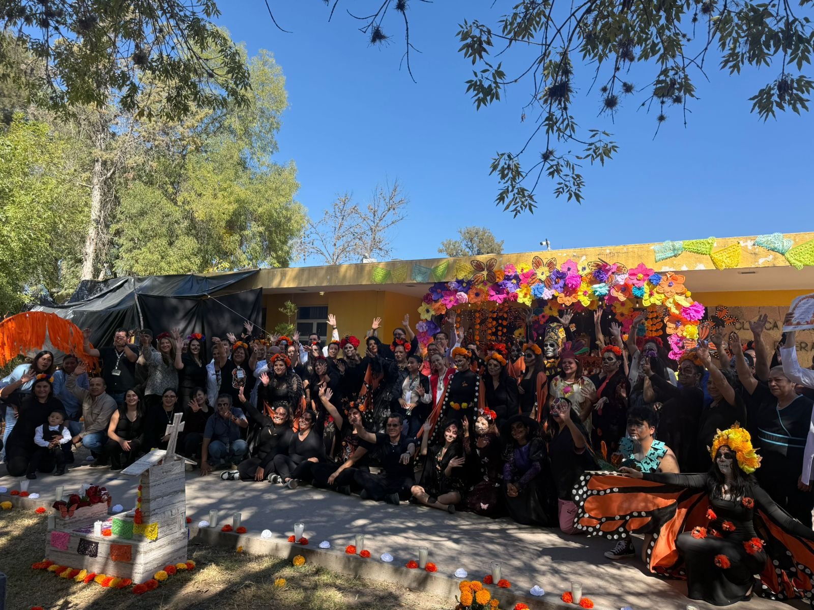 GOBIERNO DEL ESTADO CELEBRA LAS TRADICIONES CON CONCURSO DE ALTARES 2025