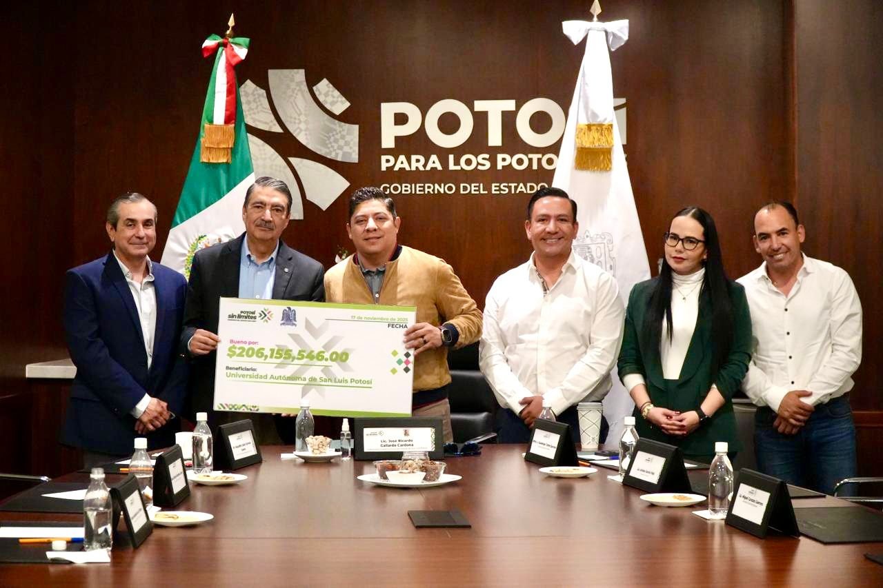 RICARDO GALLARDO CUMPLE A LA UASLP Y ENTREGA MAS DE 206 MILLONES