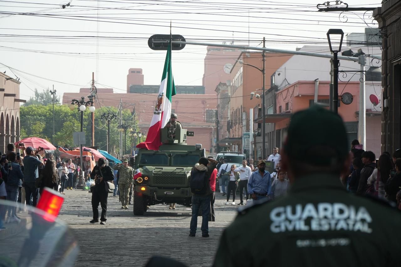 SEGE ENALTECE VALORES REVOLUCIONARIOS EN DESFILE CONMEMORATIVO