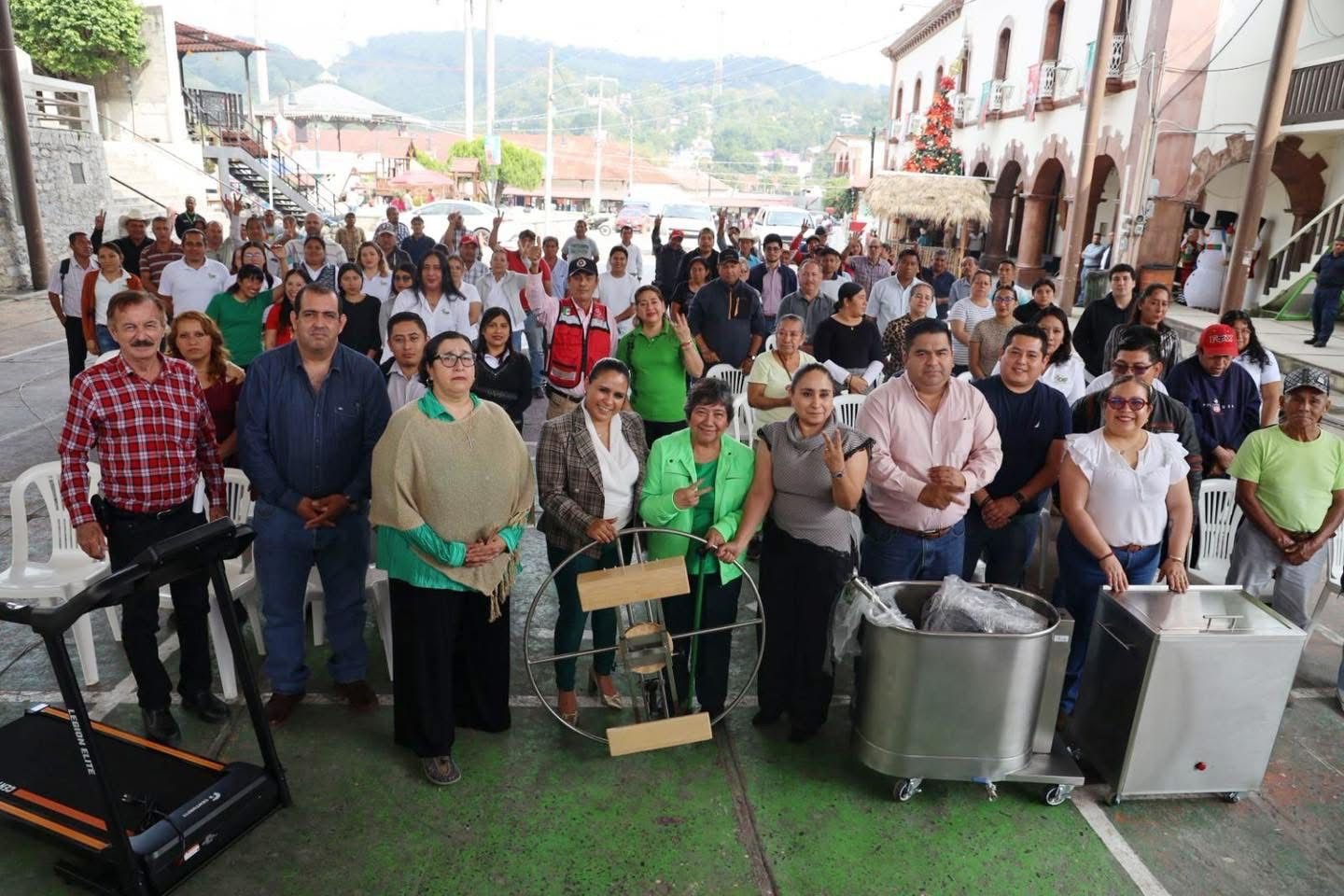 REFUERZAN SERVICIOS DE REHABILITACIÓN EN LA HUASTECA CON NUEVO EQUIPAMIENTO