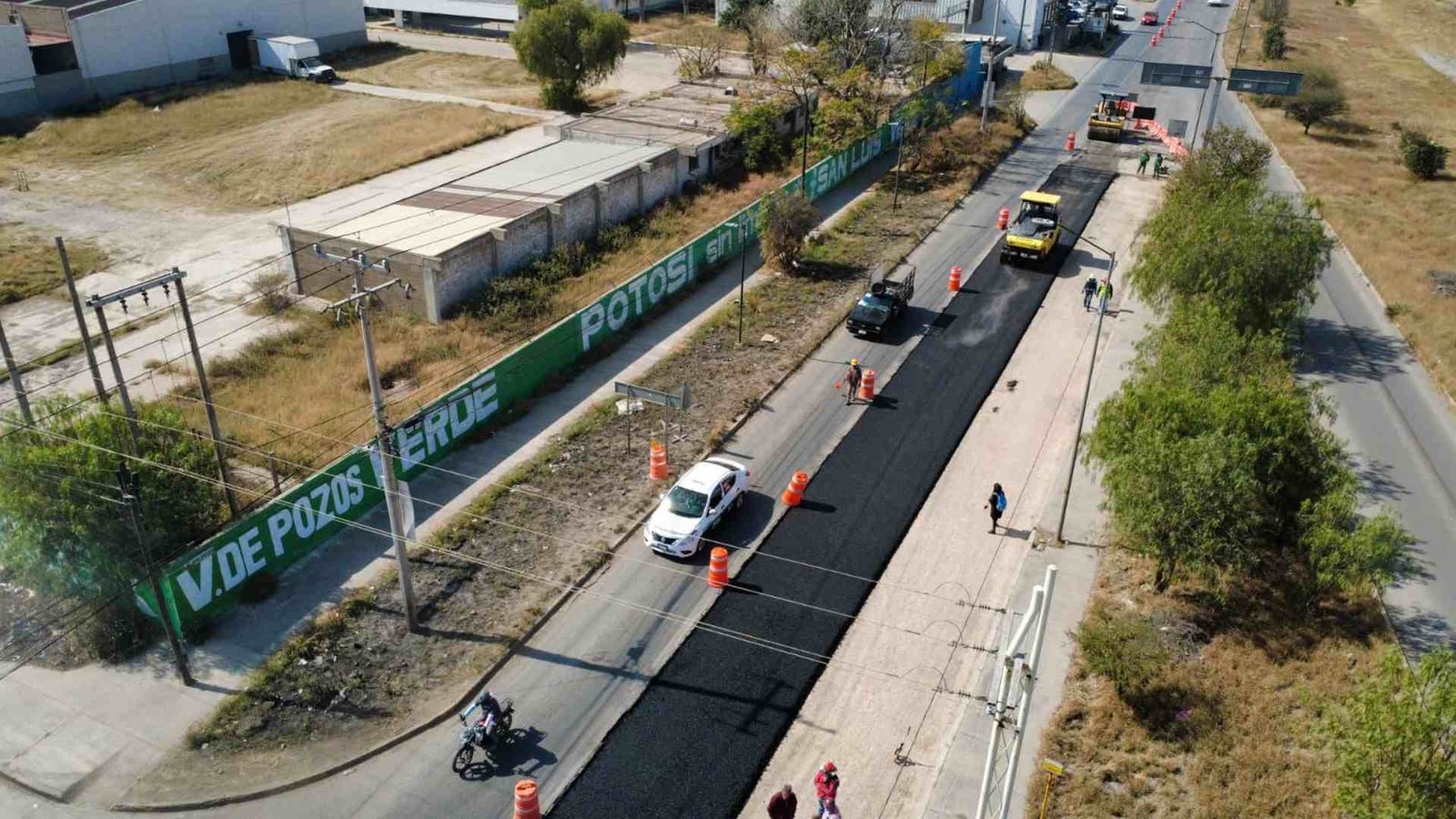 LATERALES DE CARRETERA 57 RECIBEN REHABILITACIÓN INTEGRAL