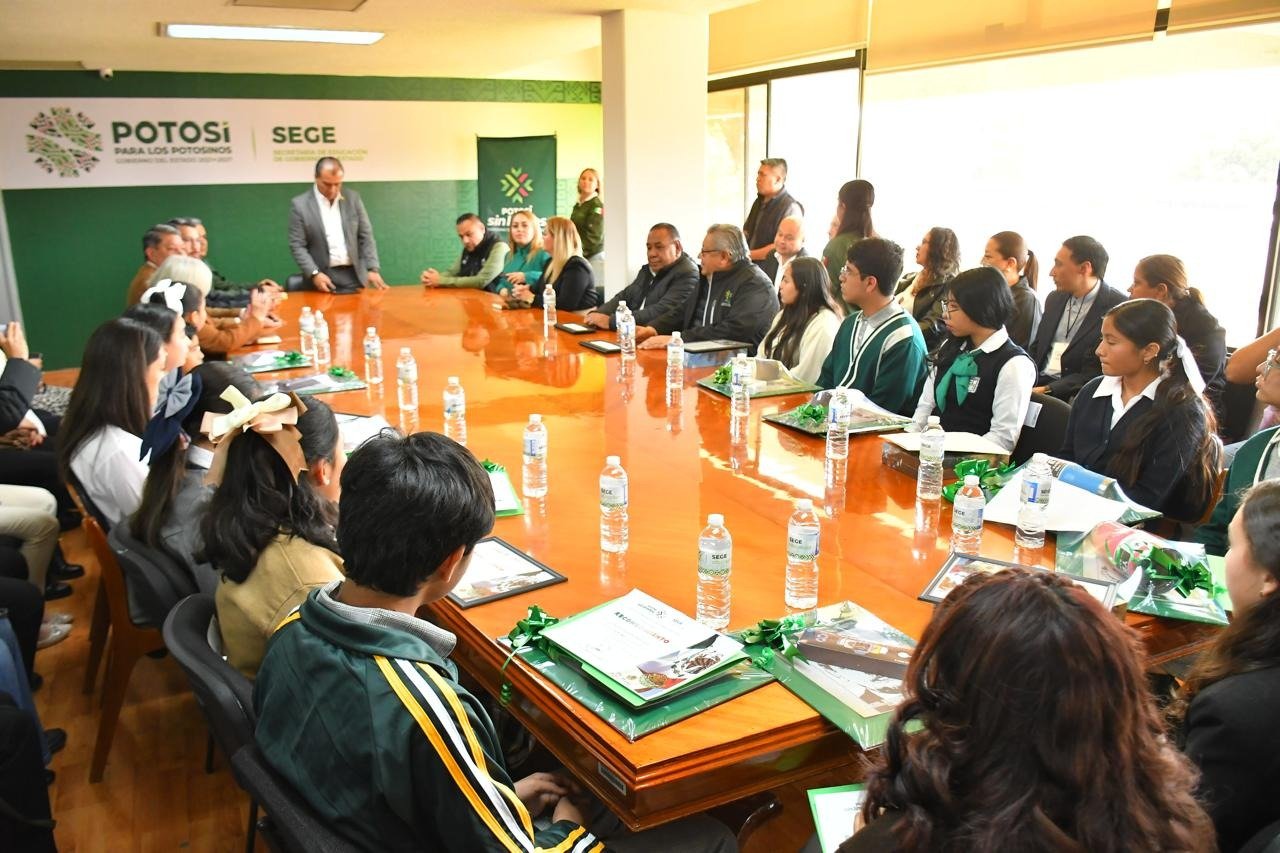 GOBIERNO DEL ESTADO FORTALECE LA IDENTIDAD NACIONAL ENTRE LAS NUEVAS GENERACIONES