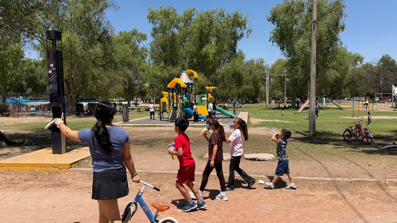 FAMILIAS LLENAN PARQUES ESTATALES EN SEMANA SANTA