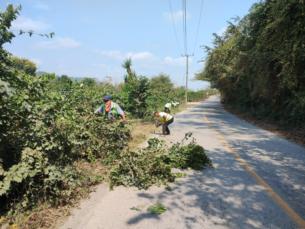 GOBIERNO ESTATAL MEJORA 289 KILÓMETROS DE CAMINOS EN MARZO