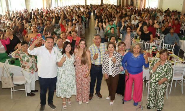 RUTH GONZÁLEZ CELEBRA EL DÍA DE LAS MADRES CON MUJERES SOLEDENSES