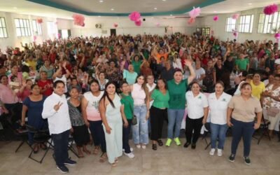 RUTH GONZÁLEZ CELEBRA A MAMÁS DE VILLA DE RAMOS, EL NARANJO Y CIUDAD DEL MAÍZ
