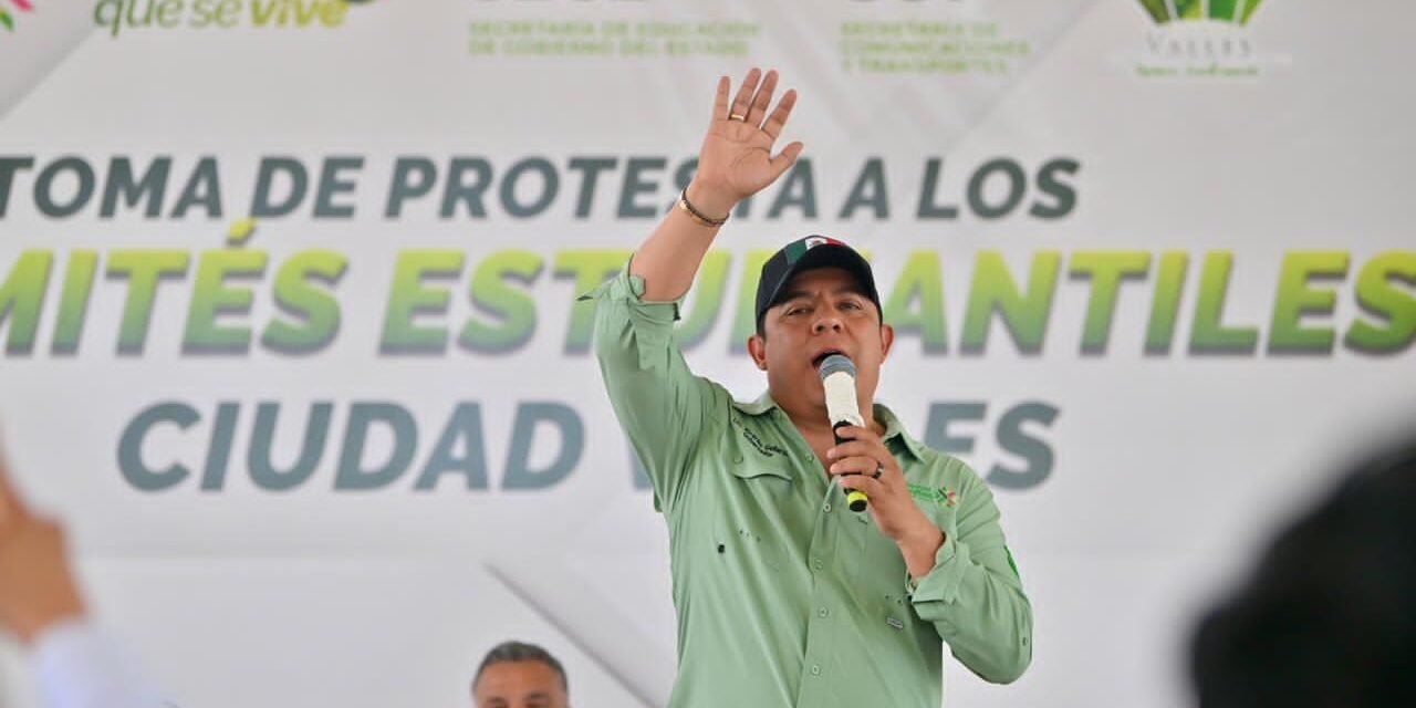 RICARDO GALLARDO INSTALA COMITÉS ESTUDIANTILES DE MOVILIDAD EN CIUDAD VALLES