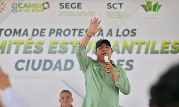 RICARDO GALLARDO INSTALA COMITÉS ESTUDIANTILES DE MOVILIDAD EN CIUDAD VALLES