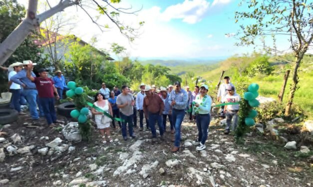 ALCALDE DE AQUISMÓN ENTREGA 2 IMPORTANTES APERTURAS HOY EN LA CUCHILLA