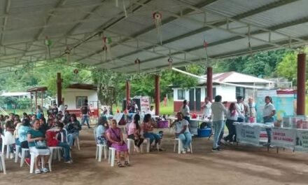 DIF DE AQUISMÓN LLEVA SERVICIOS MÉDICOS CON FERIA DE LA SALUD A COMUNIDADES