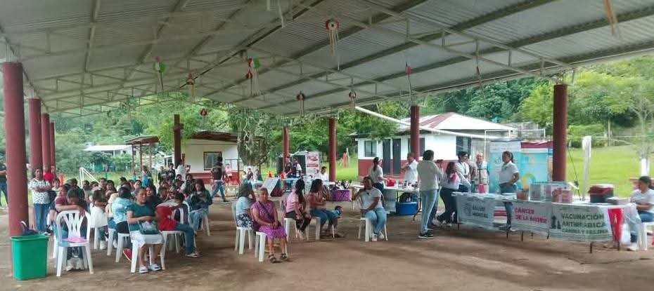 DIF DE AQUISMÓN LLEVA SERVICIOS MÉDICOS CON FERIA DE LA SALUD A COMUNIDADES