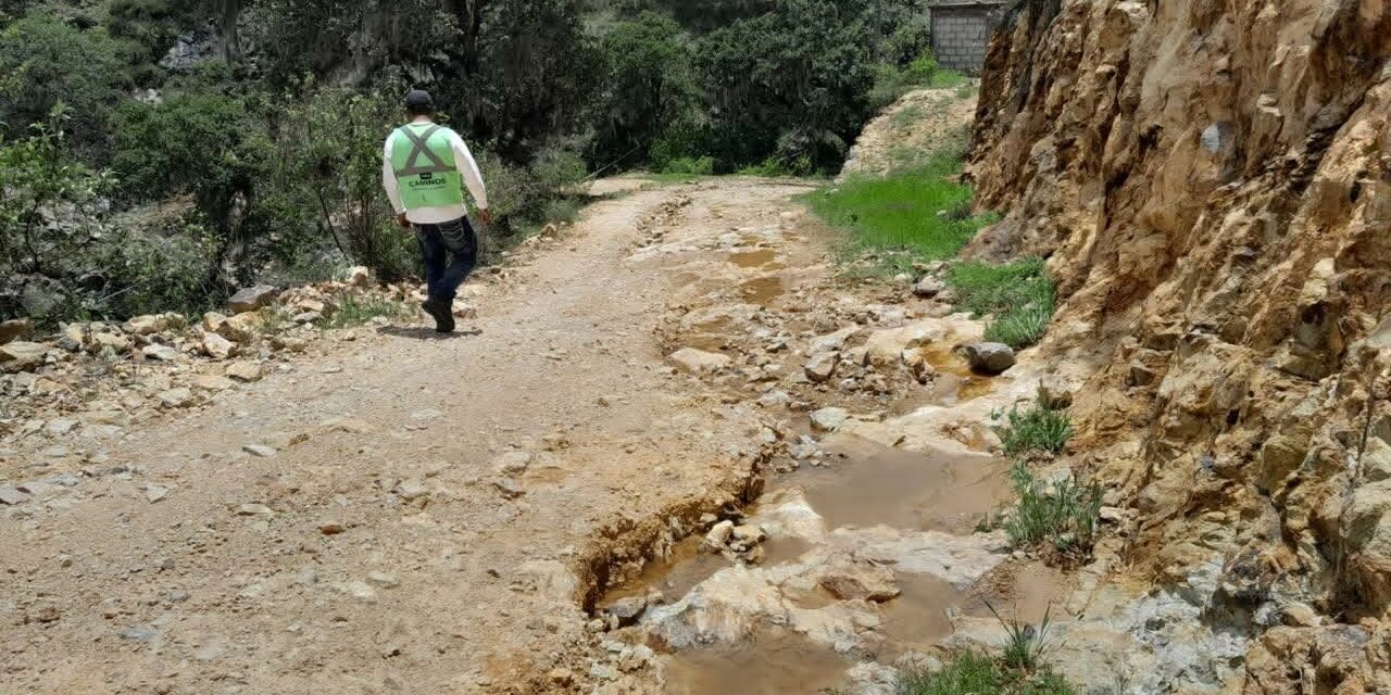 GOBIERNO ESTATAL EVALÚA Y ATIENDE AFECTACIONES POR LLUVIAS EN CAMINOS DEL ALTIPLANO