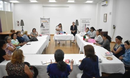 GOBIERNO ESTATAL IMPULSA BORDADO TÉNEK PARA AUTONOMÍA ECONÓMICA DE MUJERES