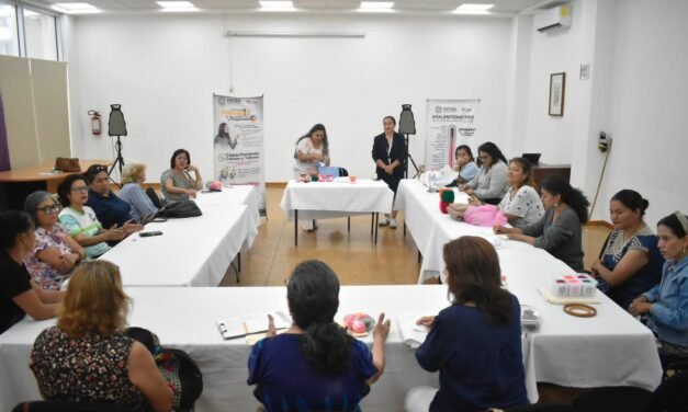 GOBIERNO ESTATAL IMPULSA BORDADO TÉNEK PARA AUTONOMÍA ECONÓMICA DE MUJERES