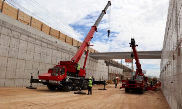 MONTAJE DE TRABES ACELERA LA CONSTRUCCIÓN DEL NUEVO PASO A DESNIVEL
