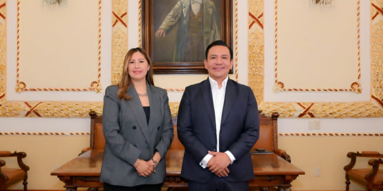 NUEVA TITULAR DE LA SECRETARÍA DE EDUCACIÓN ASUME CON RESPONSABILIDAD Y COMPROMISO