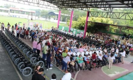 GOBIERNO ESTATAL ENTREGA APOYOS A PERSONAS CON DISCAPACIDAD