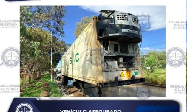 PDI ASEGURA PORTA REMOLQUE CON REPORTE DE ROBO EN LA CAPITAL DE SLP