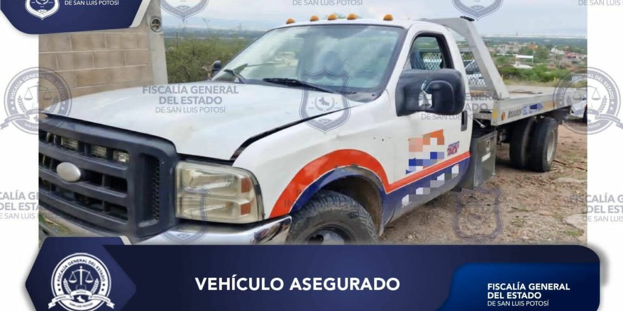 FISCALÍA DE SLP ASEGURA VEHÍCULO CON REPORTE DE ROBO EN MEXQUITIC DE CARMONA