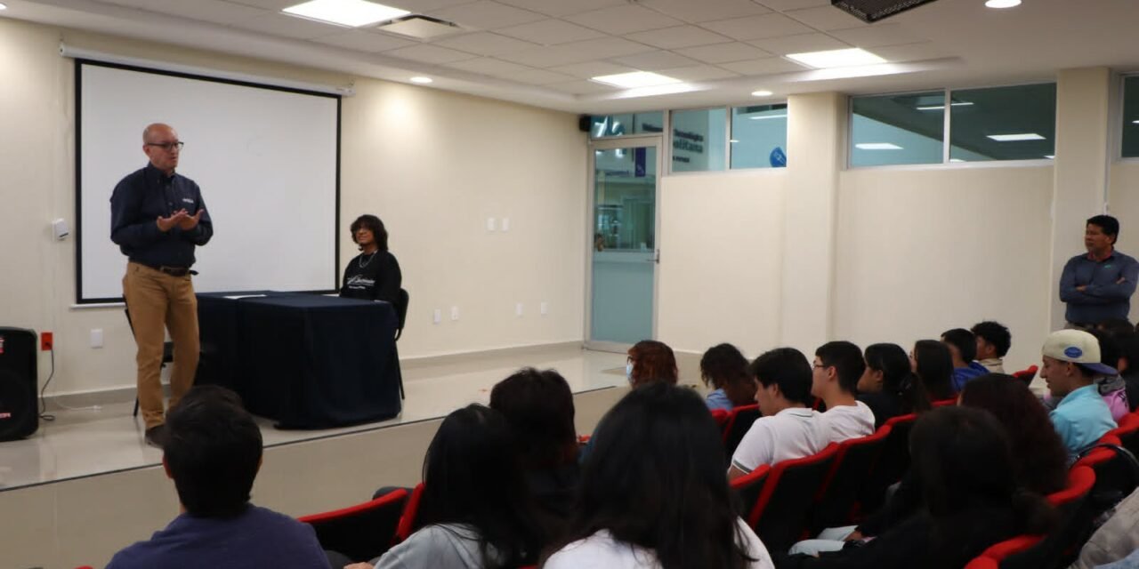 UNIVERSIDAD TECNOLÓGICA METROPOLITANA IMPULSA VINCULACIÓN EDUCATIVA Y FORMACIÓN LABORAL