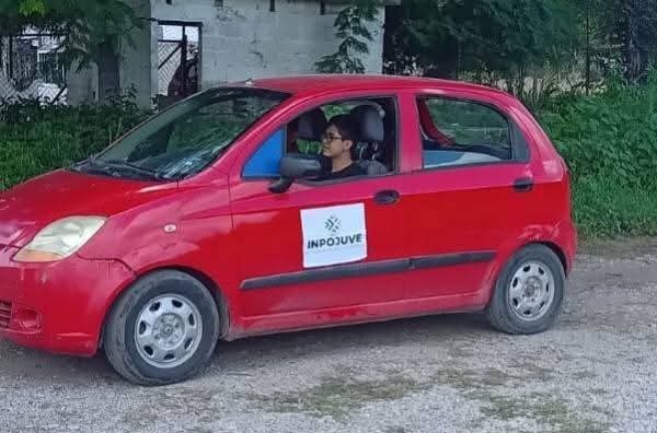 JOVEN CON AUTISMO AVANZA EN CURSO DE MANEJO IMPULSADO POR EL GOBIERNO DEL ESTADO