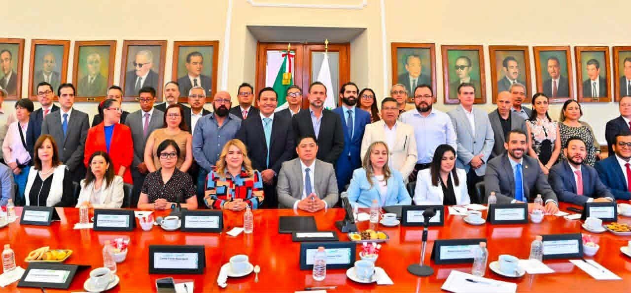 EL GOBERNADOR RICARDO GALLARDO ABRE DIÁLOGO PLURAL SOBRE INTELIGENCIA ARTIFICIAL