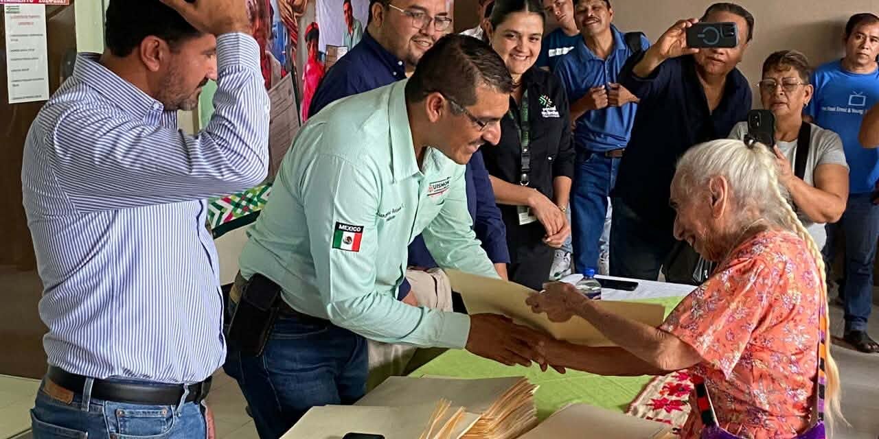 MÁS DE 500 AQUISMONENSES BENEFICIADOS CON LA CAMPAÑA GRATUITA DE CERTIFICACIÓN DE CURP Y ENMIENDAS
