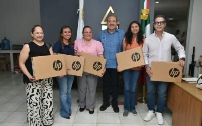 SECRETARÍA DE ECONOMÍA ENTREGA EQUIPO DIGITAL A MIPYMES DE CIUDAD VALLES